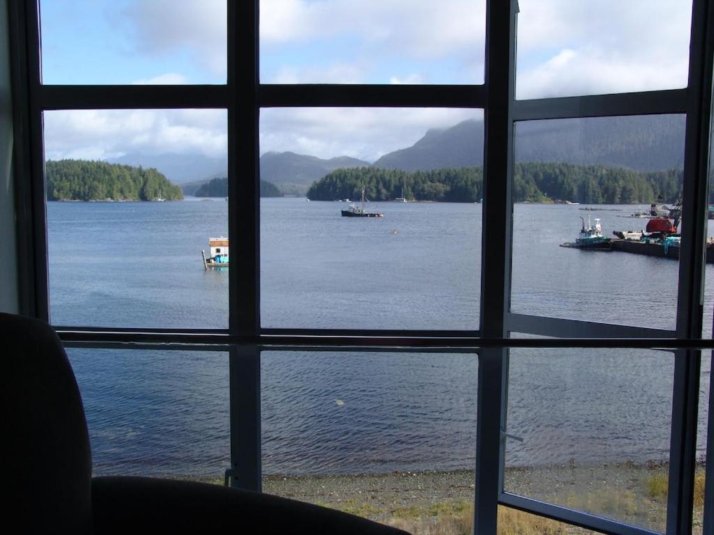 Ferienwohnung Waterfront View Of The Inlet, Short Walk To Town Tofino Exterior foto